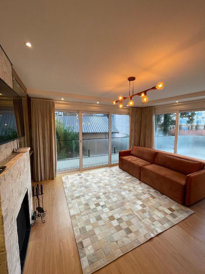 Espetacular, 2 Suites, A 30m Da Rua Coberta