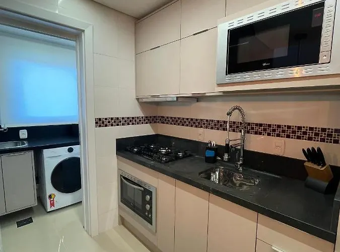 Apartamento Espetacular, 2 Suites, A 30M Da Rua Coberta