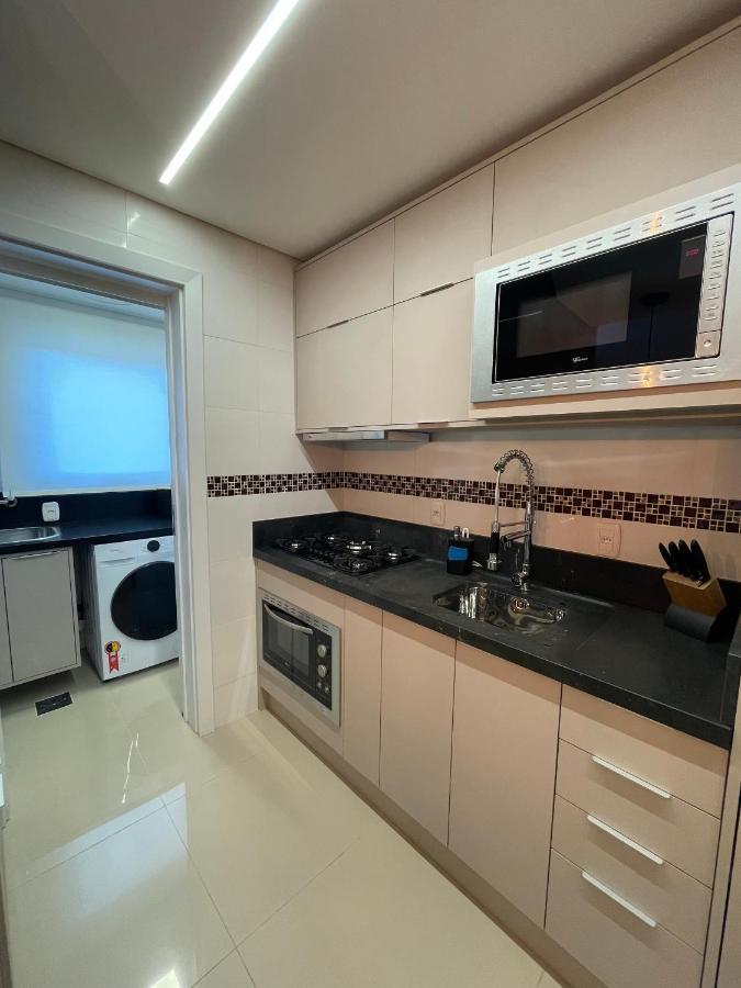 Espetacular, 2 Suites, A 30m Da Rua Coberta Apartamento