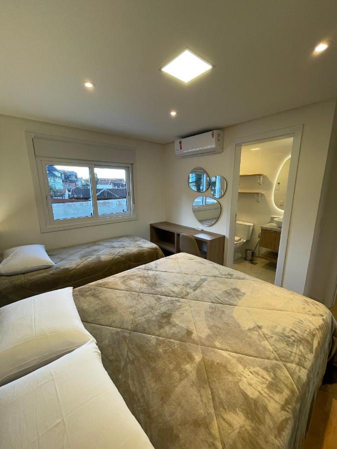 Apartamento Espetacular, 2 Suites, A 30m Da Rua Coberta