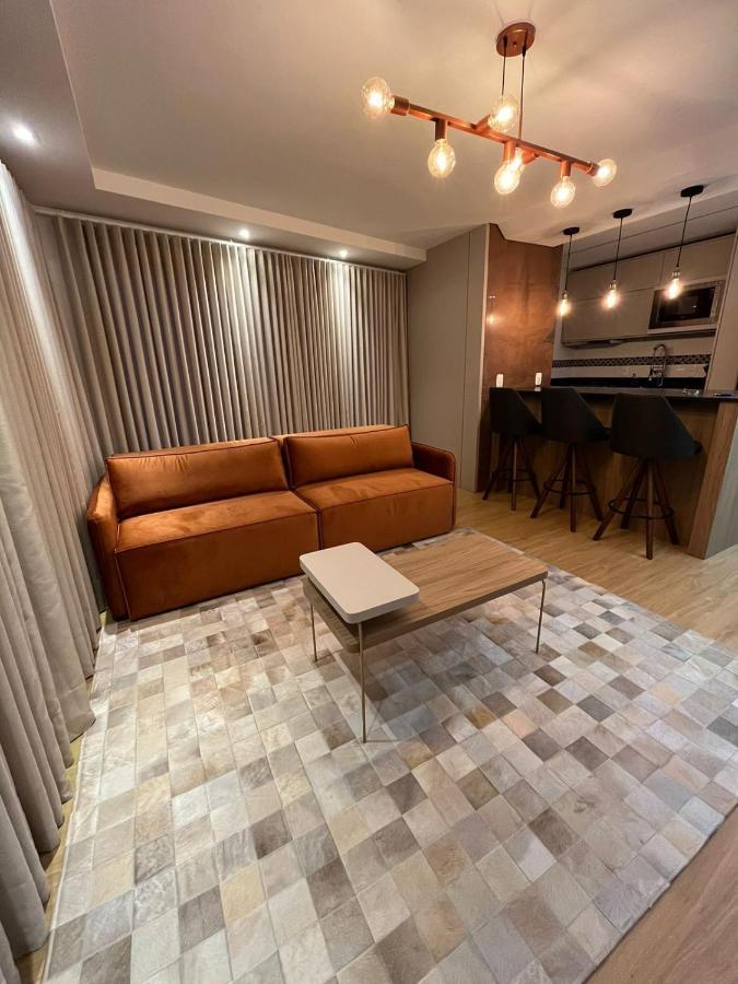 Espetacular, 2 Suites, A 30m Da Rua Coberta *