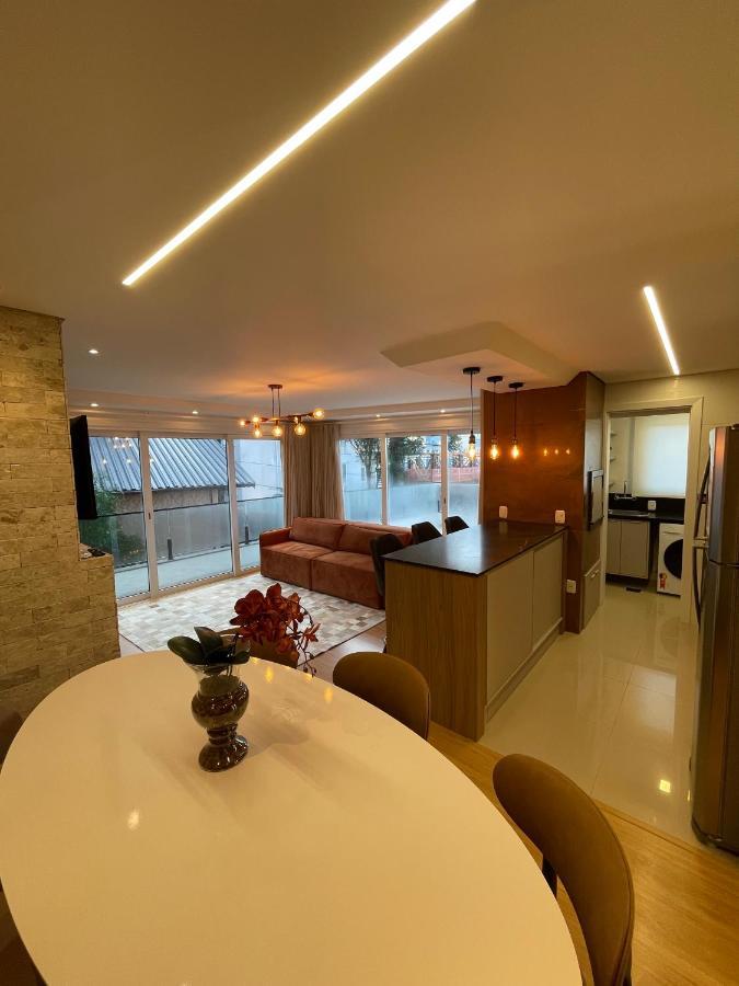 Apartamento Espetacular, 2 Suites, A 30m Da Rua Coberta *