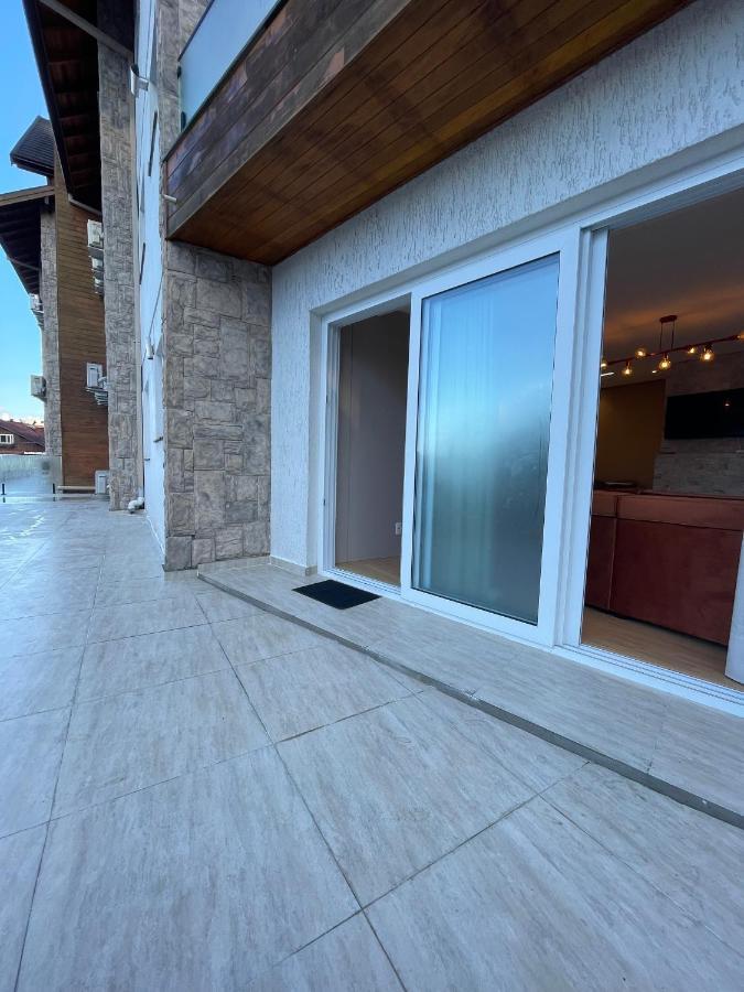 Espetacular, 2 Suites, A 30m Da Rua Coberta Apartment